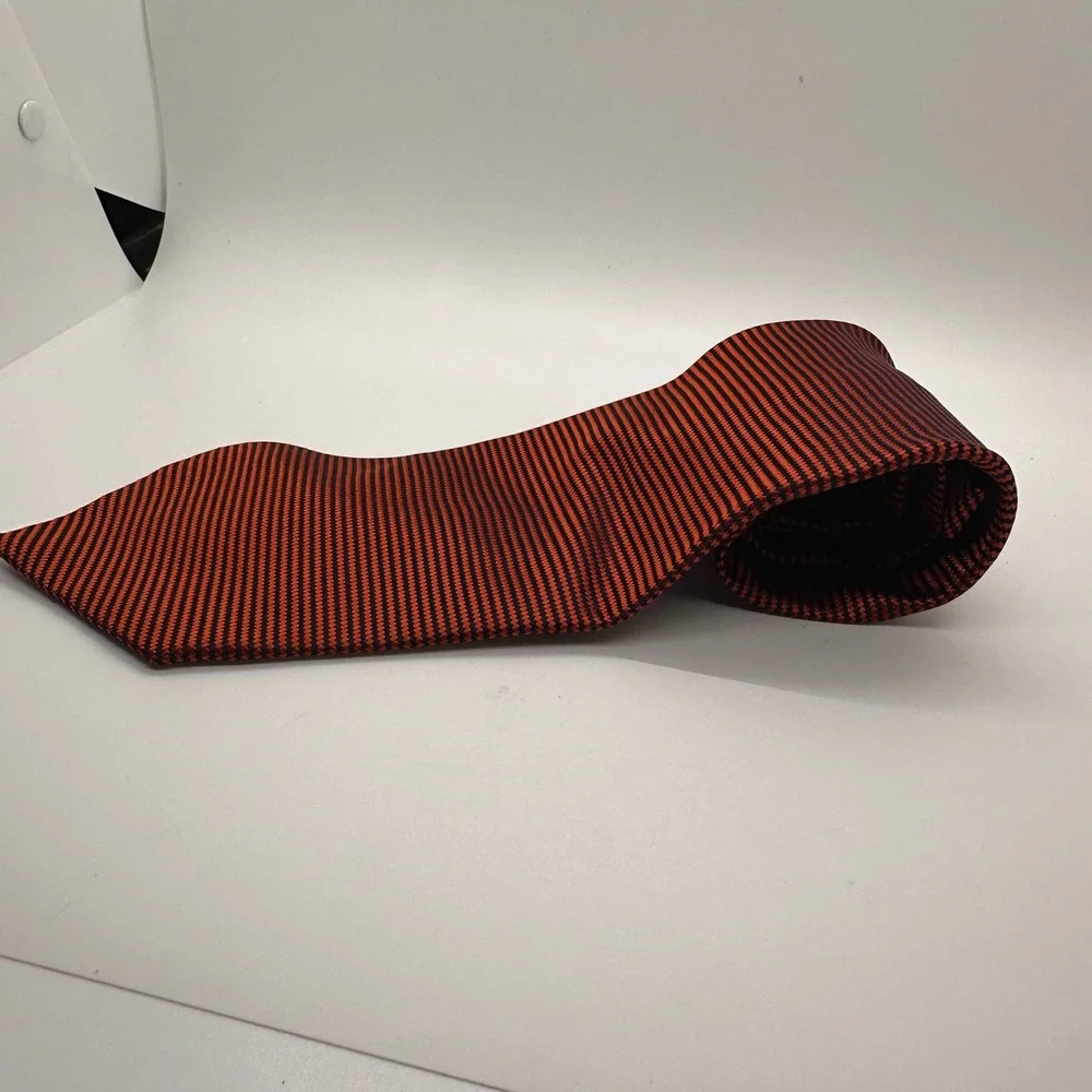 Banana Republic Men's Necktie Orange Black Striped‎ 100% Silk Made in Italy